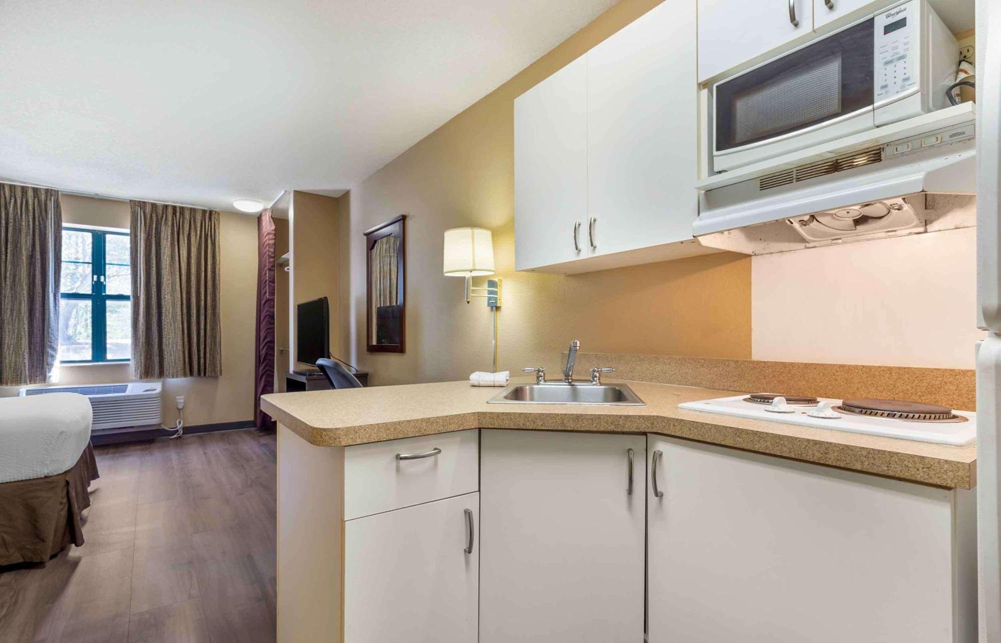Extended Stay America Select Suites - Fayetteville - Springdale Exterior photo